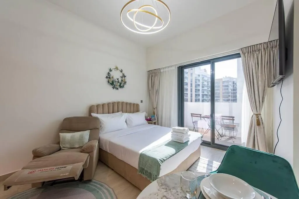 Lovely Studio By Skylight Dubai