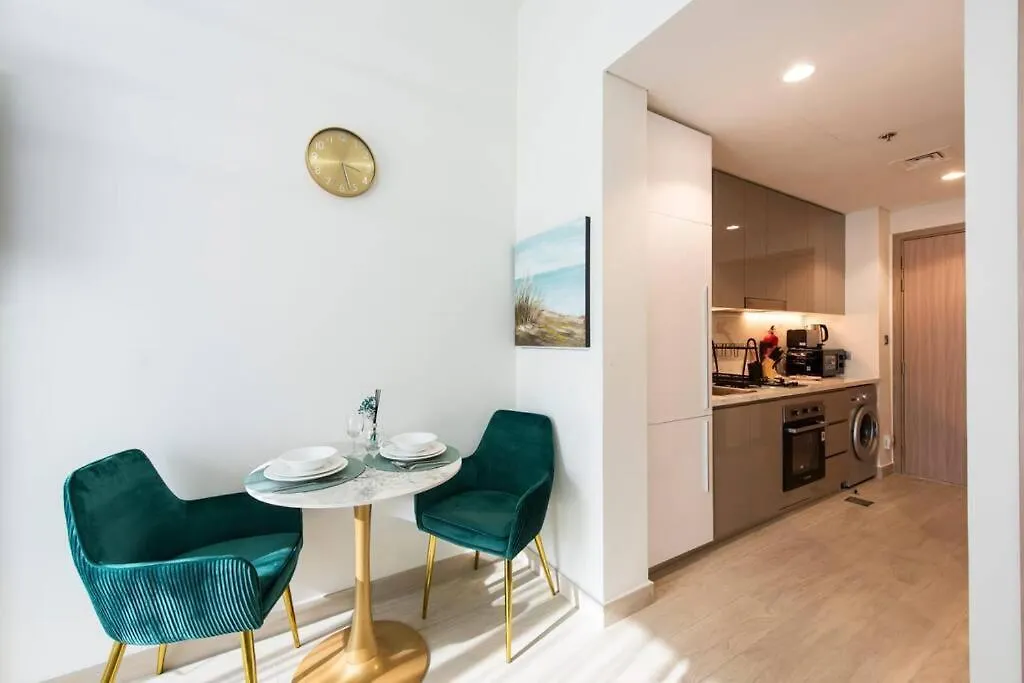 Apartment Lovely Studio By Skylight Dubai