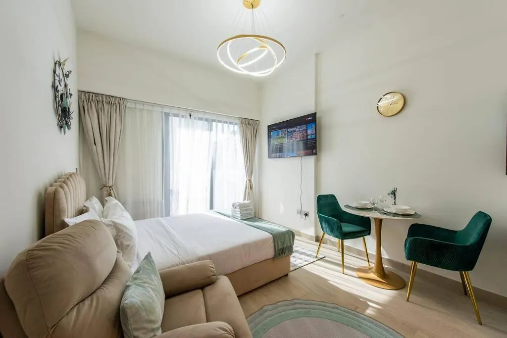 Lovely Studio By Skylight Dubai Apartment