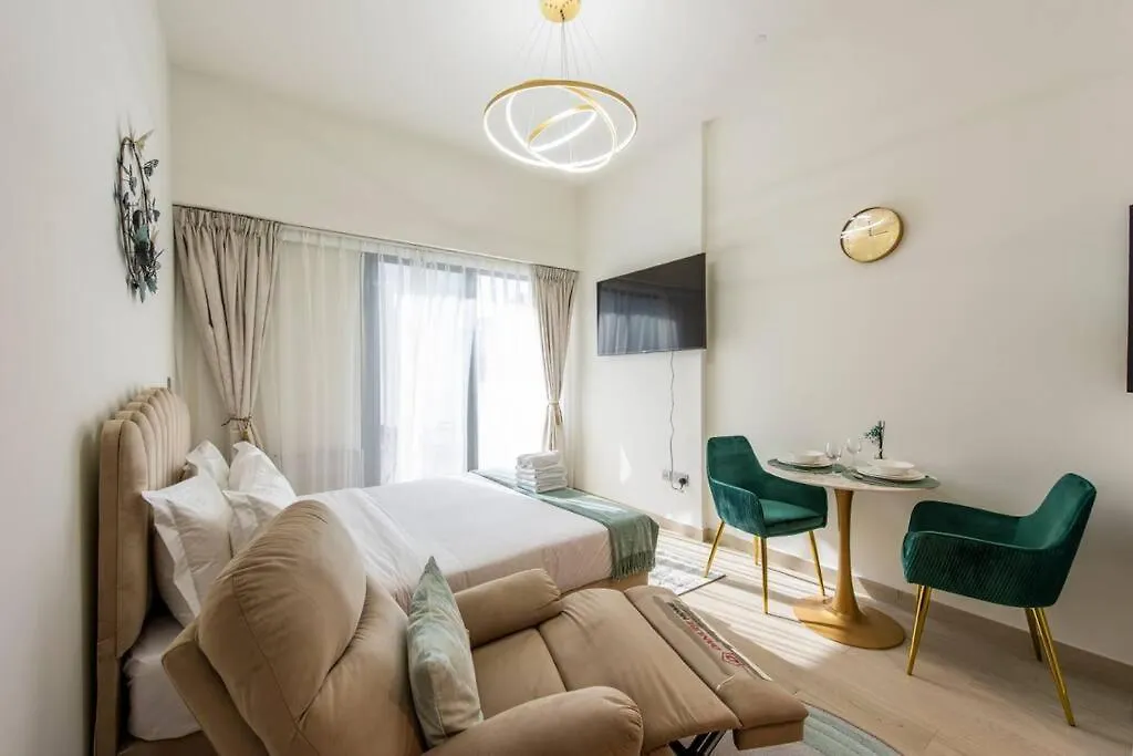 Apartment Lovely Studio By Skylight Dubai